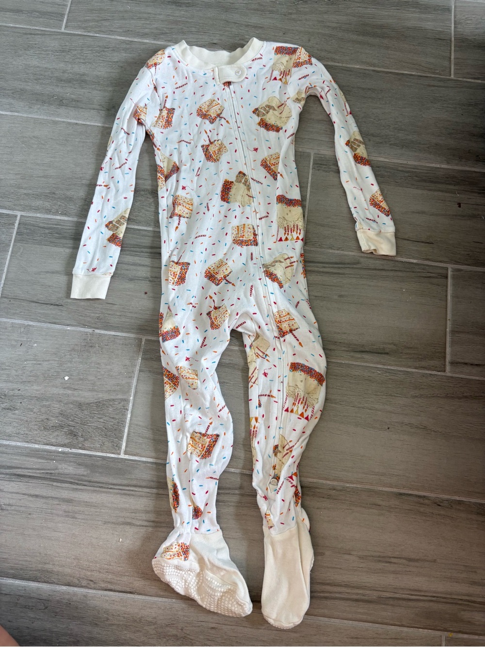 Burt's Bees Baby Organic Cotton Birthday Cake Footed Pajamas - 24M